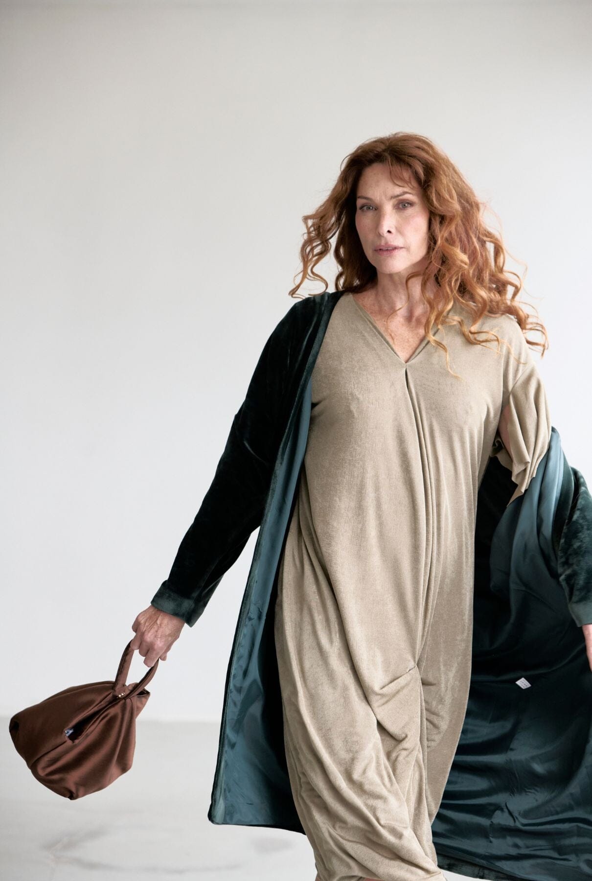 JOAN KIMONO TERCIOPELO VERDE BOSQUE
